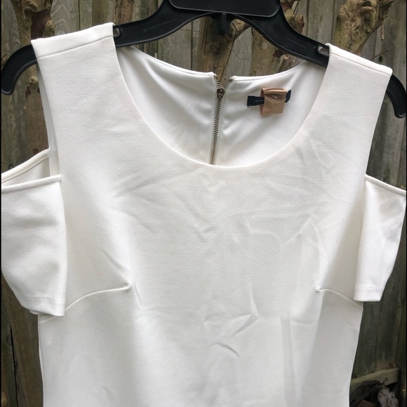 Peek-a-Boo shoulder dress - Picture 3 of 5